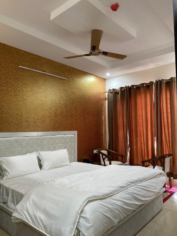 S.R Plaza Hotel Khurja Ngoại thất bức ảnh